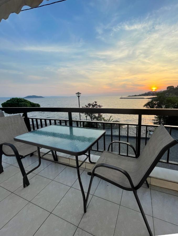 Magda Rooms "Sea View" Neos Marmaras Quarto foto
