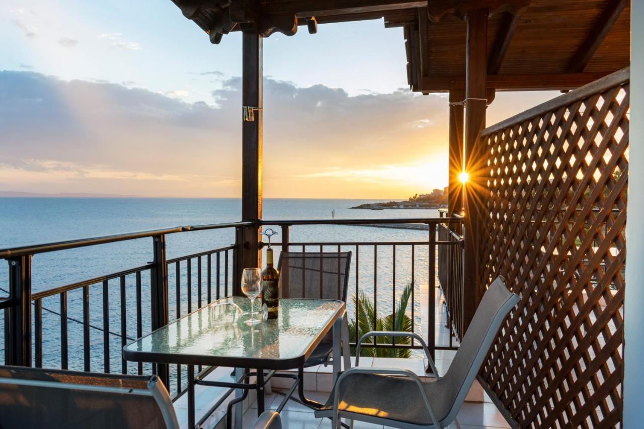 Magda Rooms "Sea View" Neos Marmaras Exterior foto